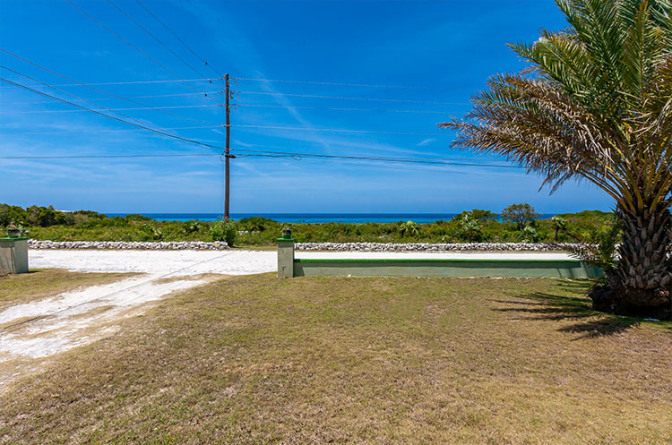 Oceanview Condo in Sandypont, San Salvador, The Bahamas